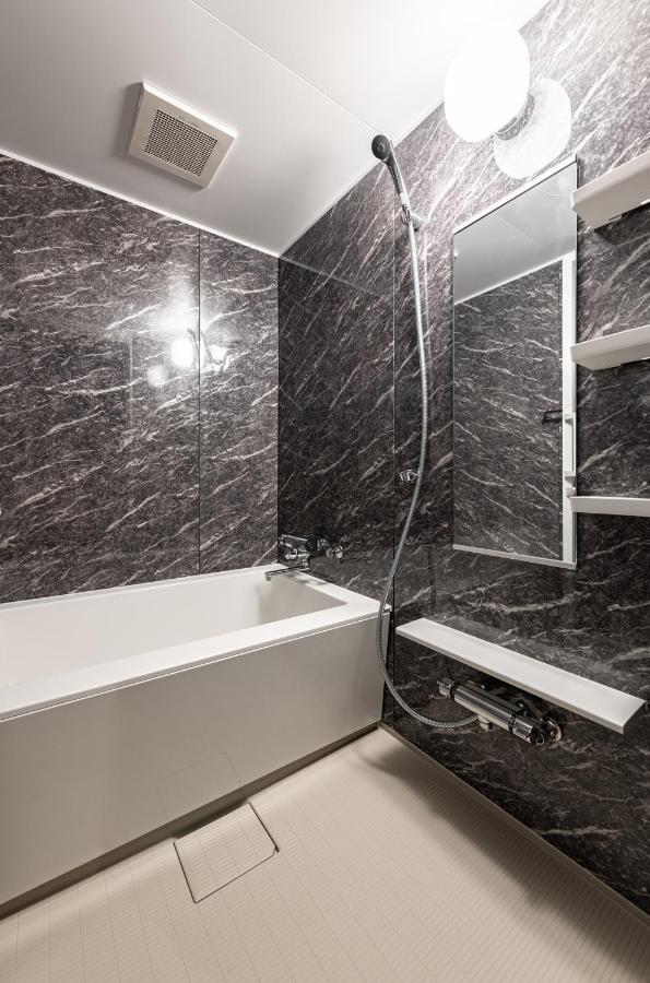 Hotel Legit Hiroshima Bagian luar foto